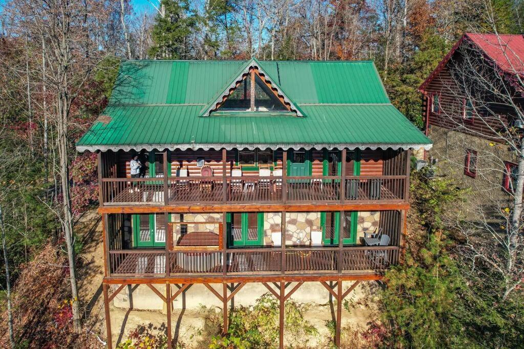 Spacious Smokies Cabin - Hot Tub With Mountain Views 蓋特林堡 外观 照片