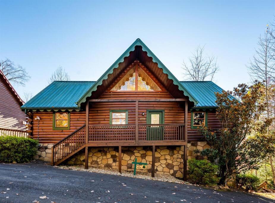 Spacious Smokies Cabin - Hot Tub With Mountain Views 蓋特林堡 外观 照片